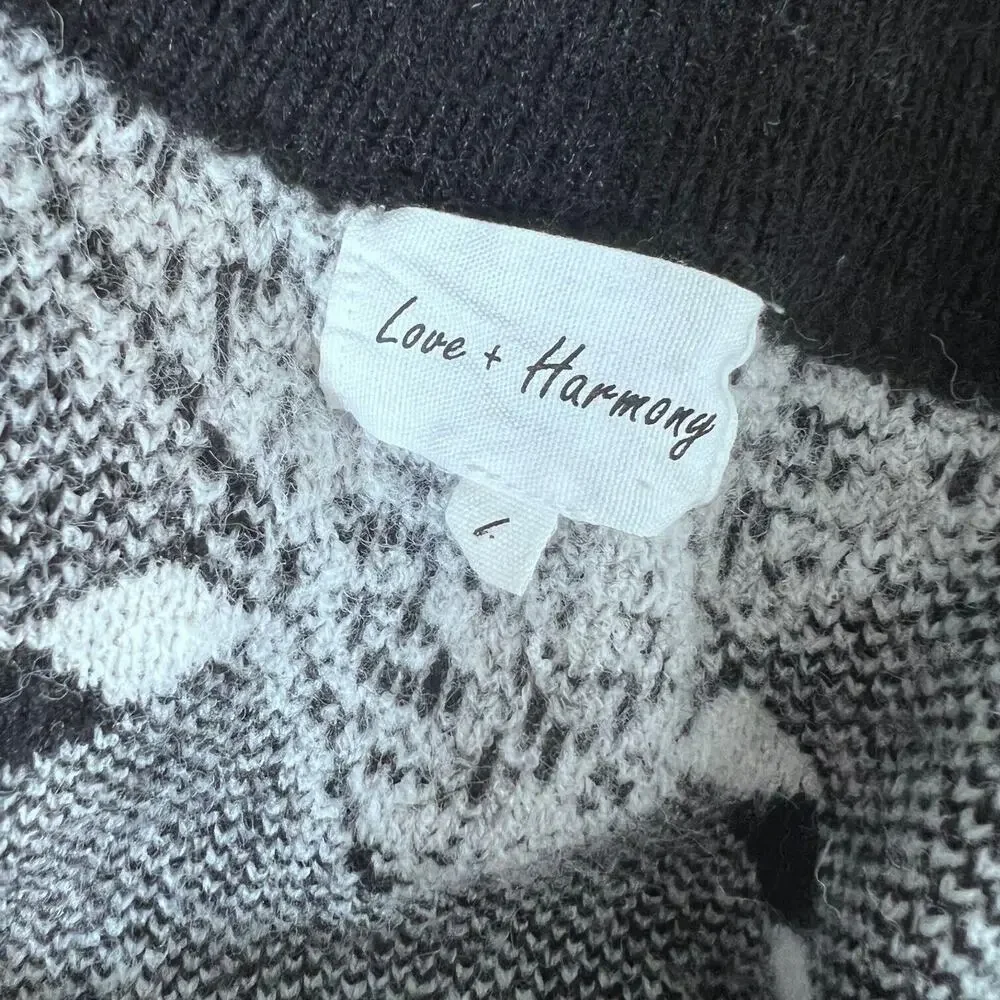 Love + Harmony Crop Sweater Womens SZ Large Black and White Argyle Chunky Retro